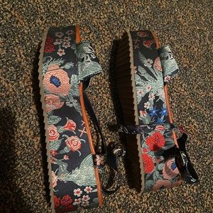 American Eagle floral platform wedges